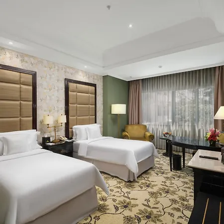 The Papandayan Hotel Bandung Room photo
