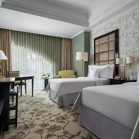 The Papandayan Hotel Bandung Room photo