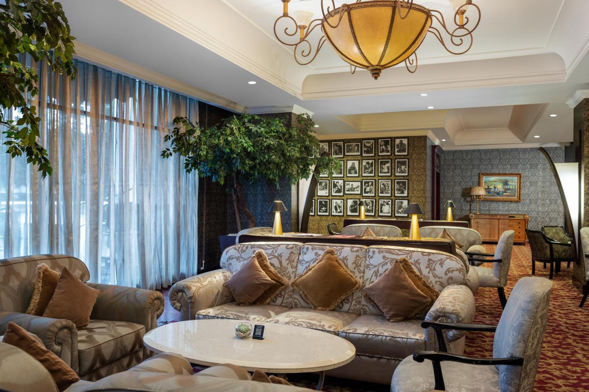 The Papandayan 5*