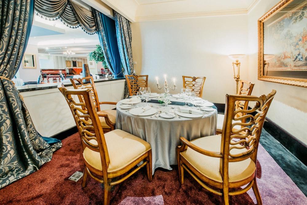 The Papandayan Hotel