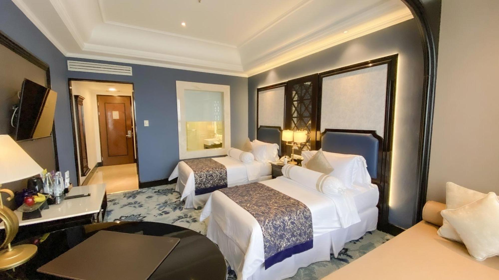 Hotel The Papandayan 5*