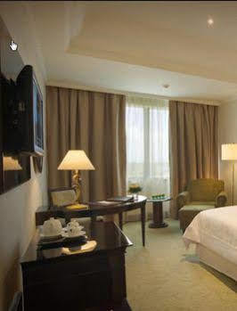 The Papandayan 5*